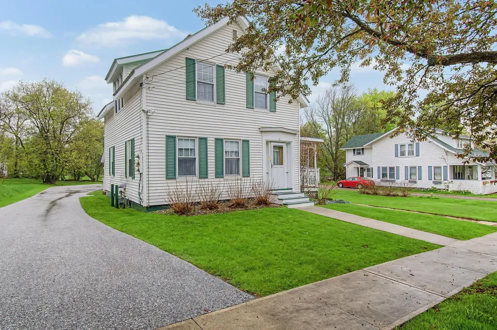 18 Diamond Street St. Albans City VT 05478