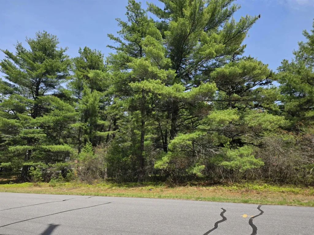 23 Logan Way Ossipee NH 03864
