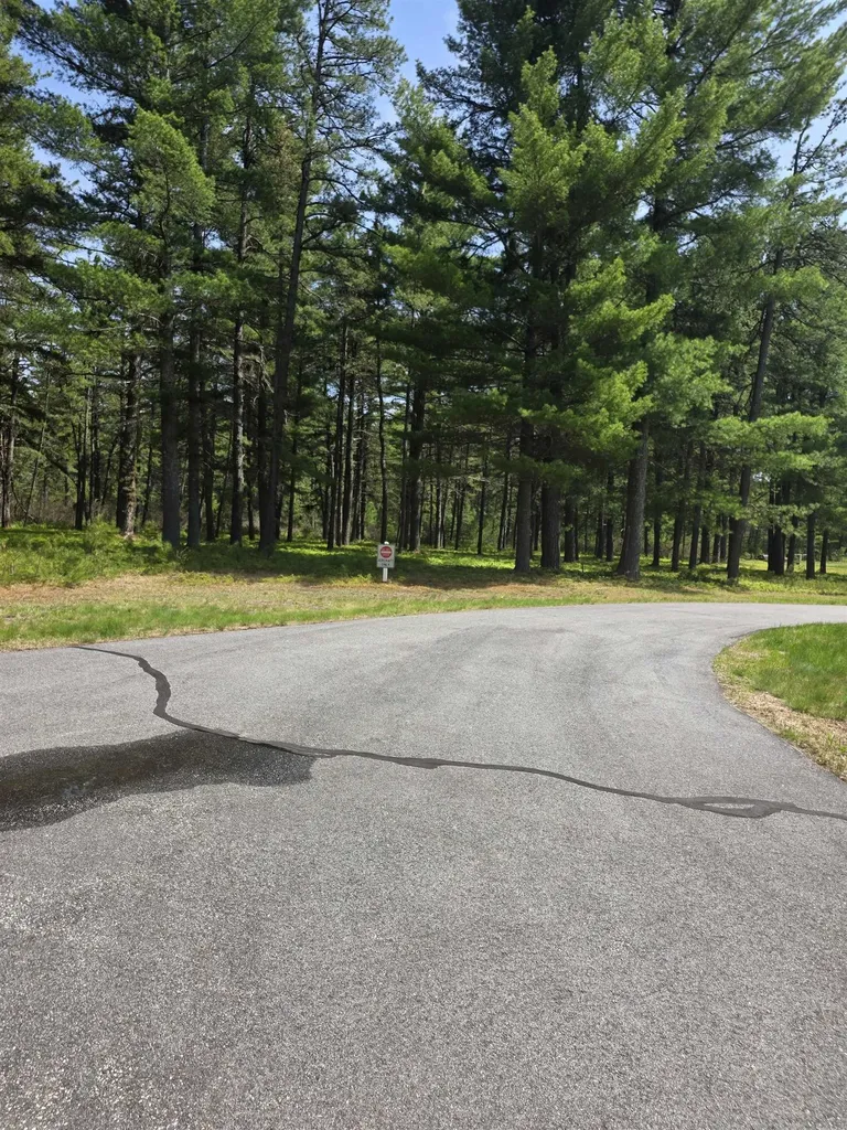 23 Logan Way Ossipee NH 03864