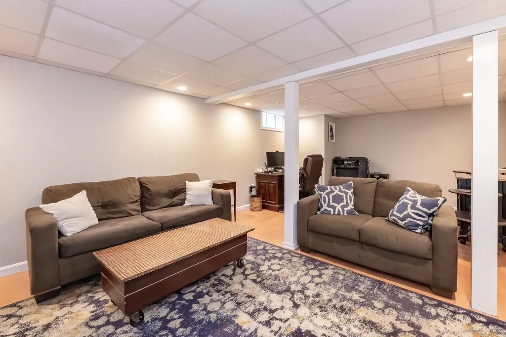 12 Wedgewood Drive Concord NH 03301