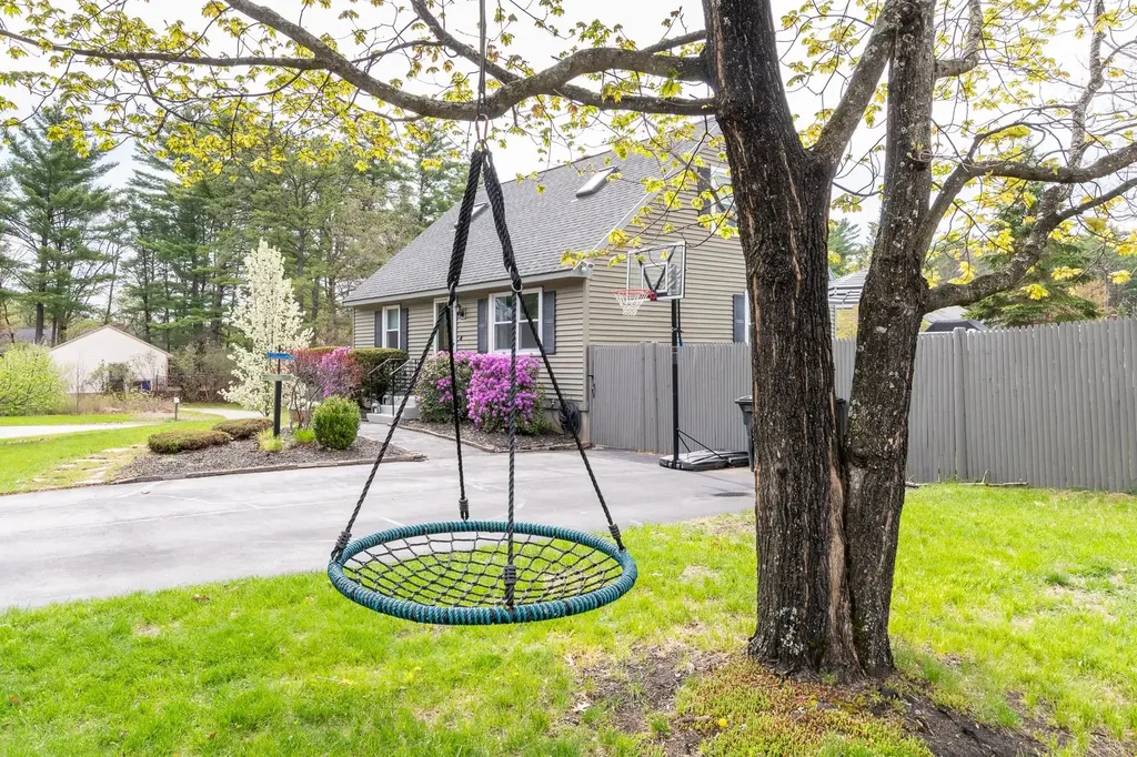 12 Wedgewood Drive Concord NH 03301