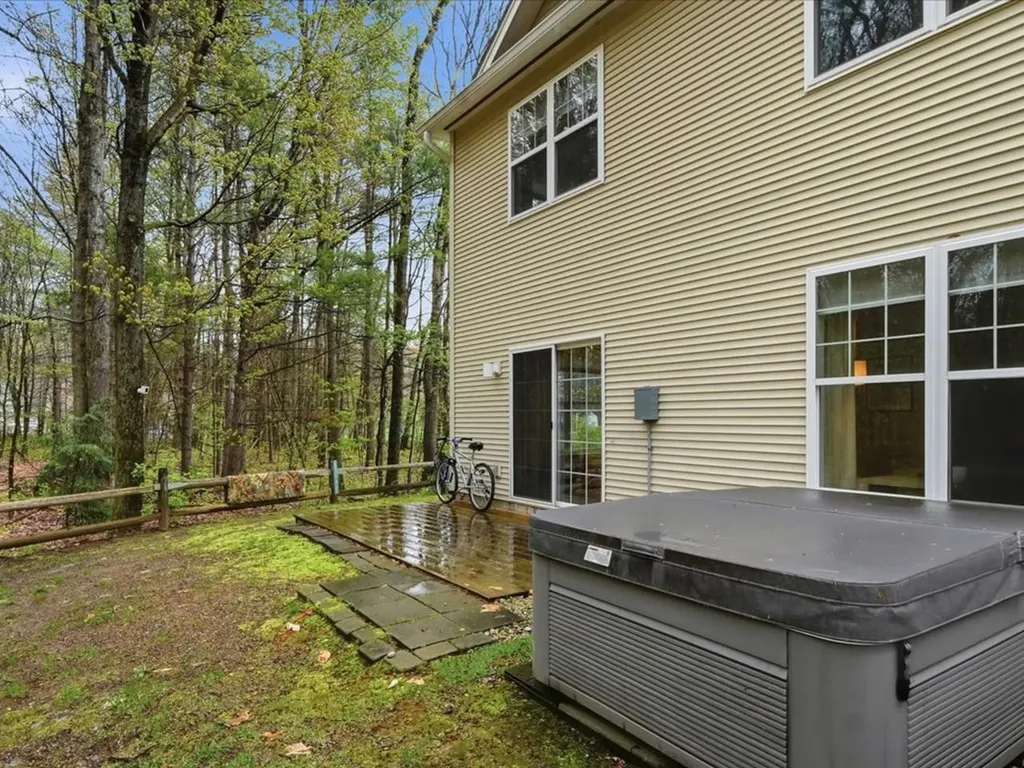 4 Marion Avenue Essex VT 05452