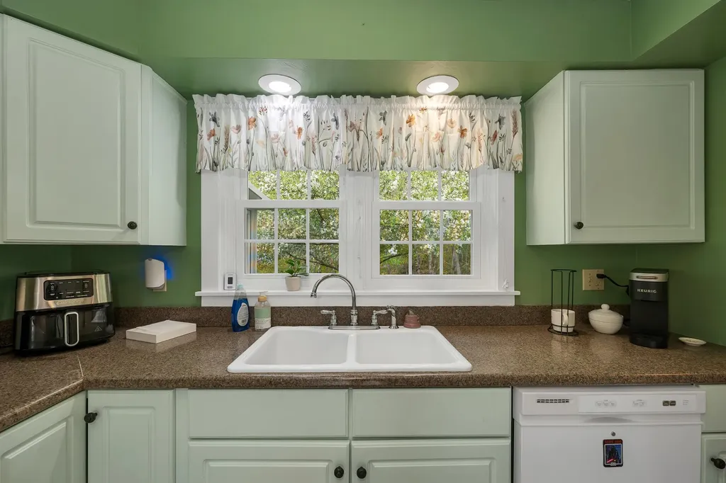 145 Turnpike Road Northfield NH 03276