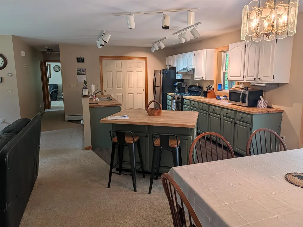 152 States Landing Road Moultonborough NH 03254