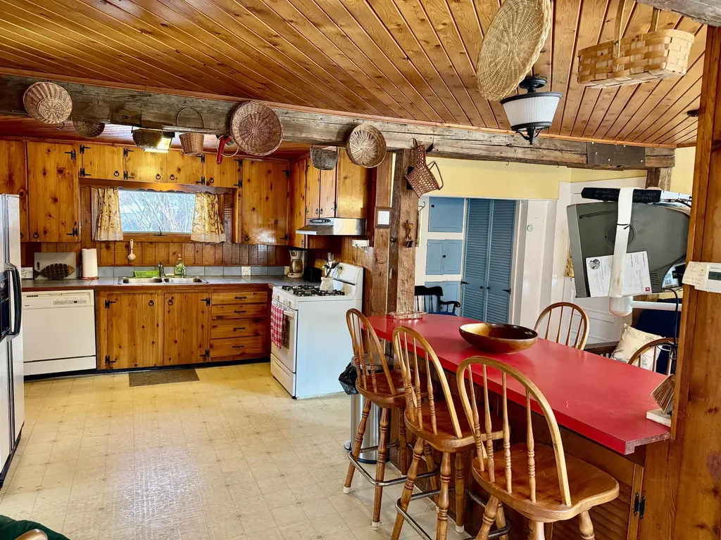 1397 Vt Route 12 Elmore VT 05661
