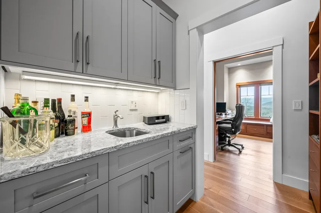116 North Hampshire Ridge Road Jackson NH 03846
