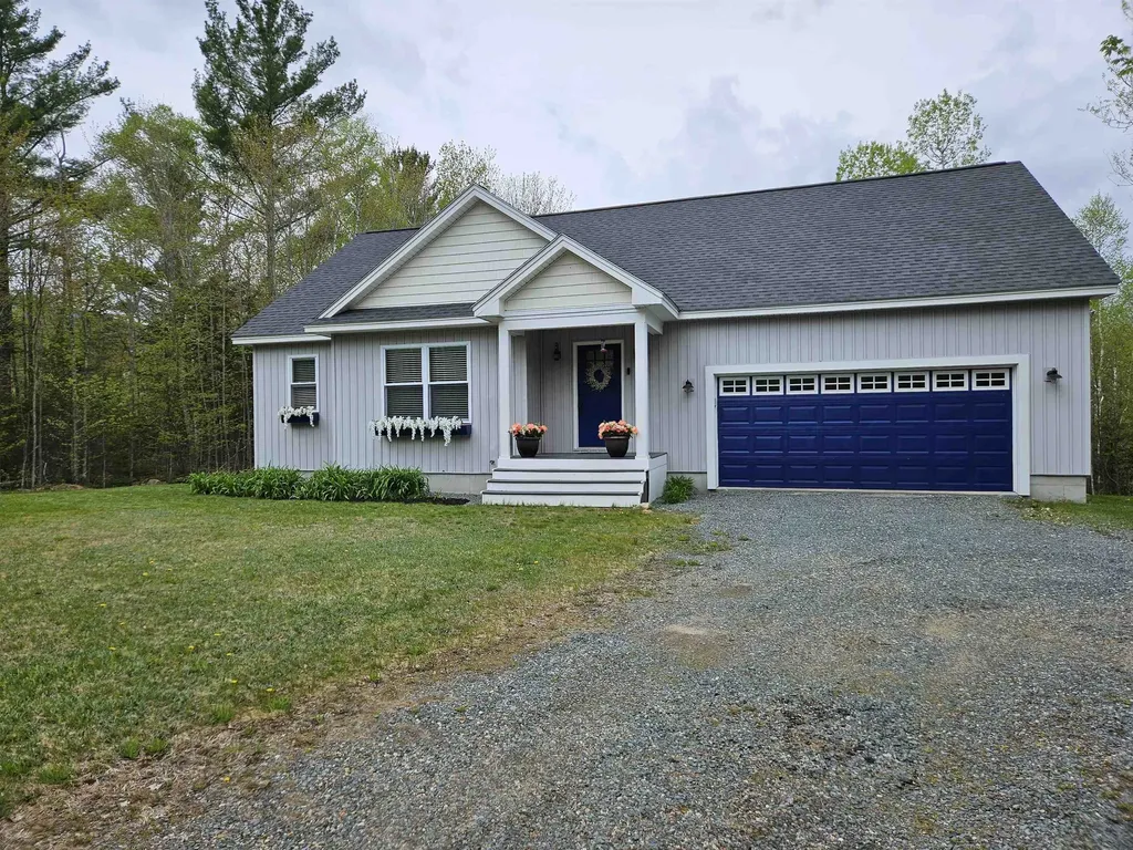 8 Mount Carter Drive Gorham NH 03581
