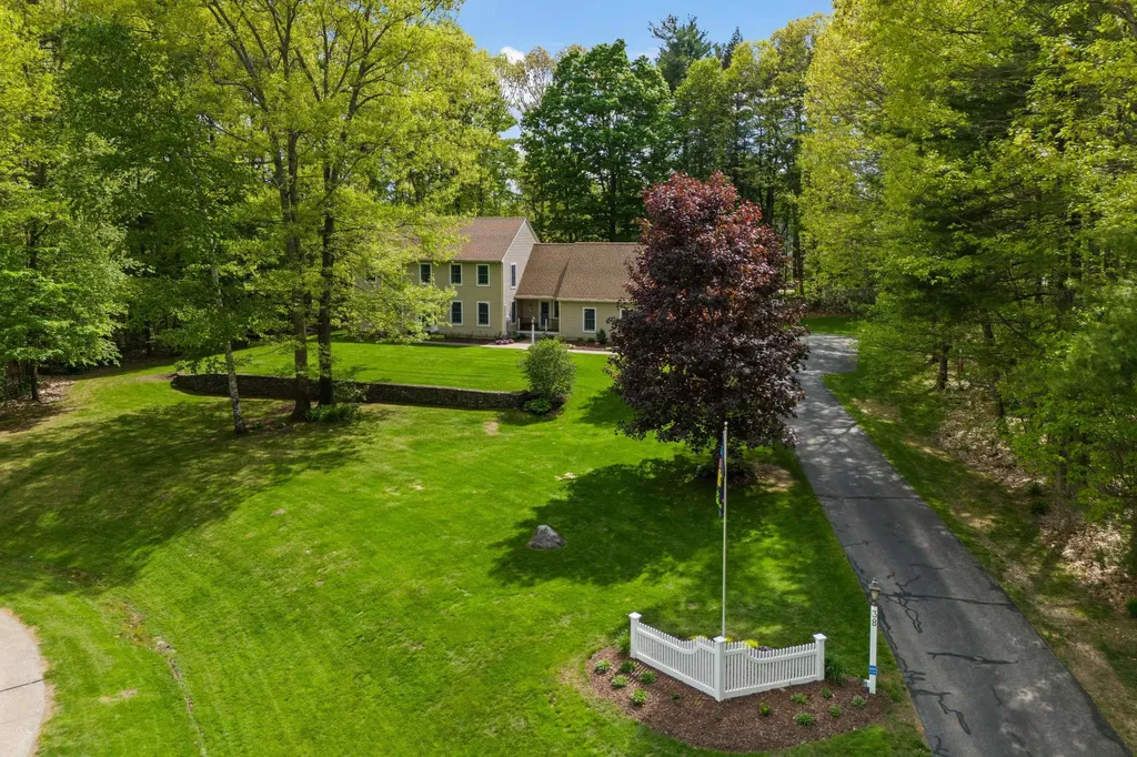 38 Nantucket Place Greenland NH 03840