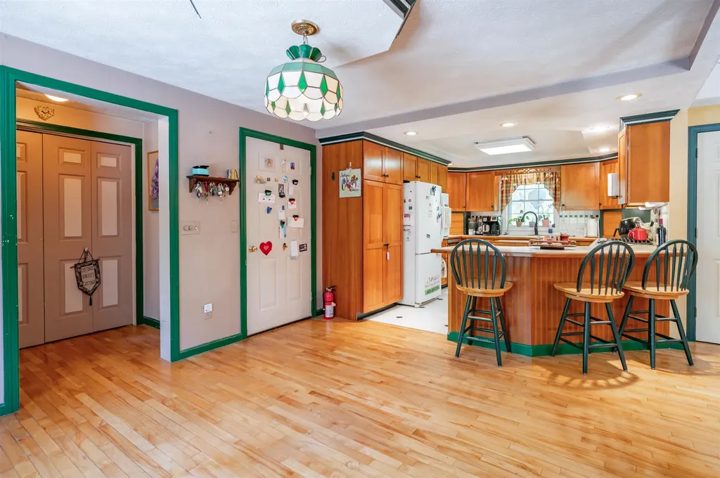 63 Pine Hill Road Weare NH 03281
