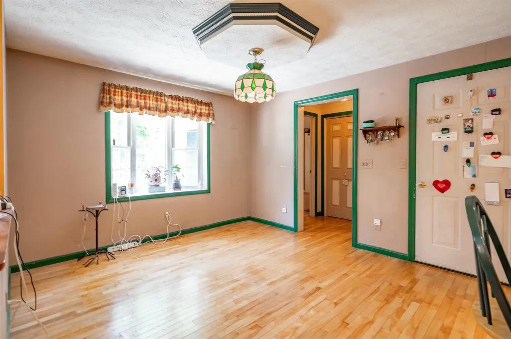 63 Pine Hill Road Weare NH 03281