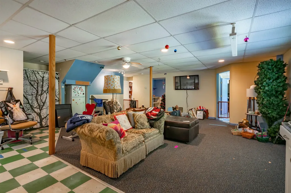 63 Pine Hill Road Weare NH 03281