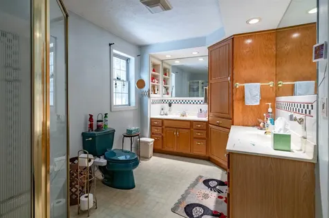 63 Pine Hill Road Weare NH 03281