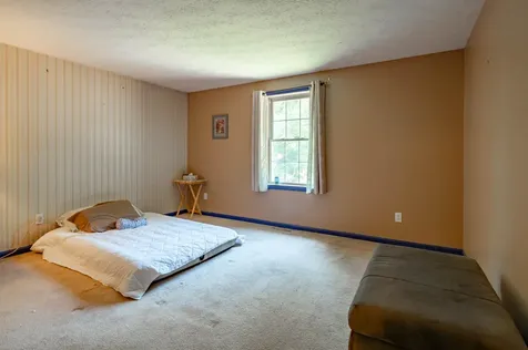63 Pine Hill Road Weare NH 03281