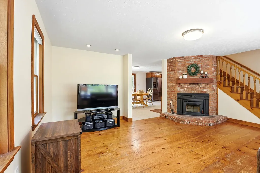 1 Howard Lane New Boston NH 03070