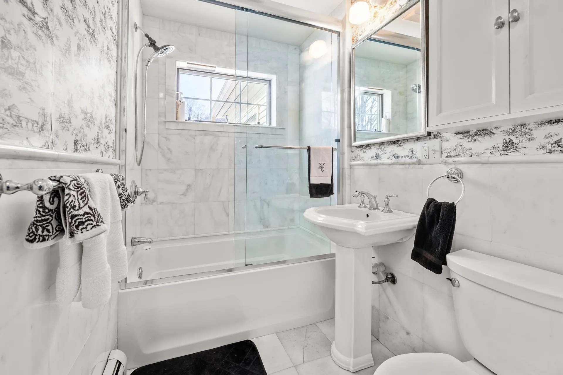 1219 New Hampshire Route 10 Orford NH 03777