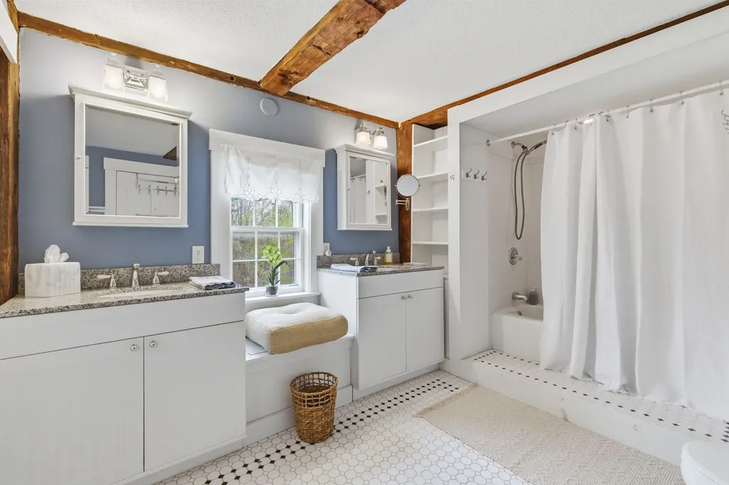 2671 Parade Road Laconia NH 03246