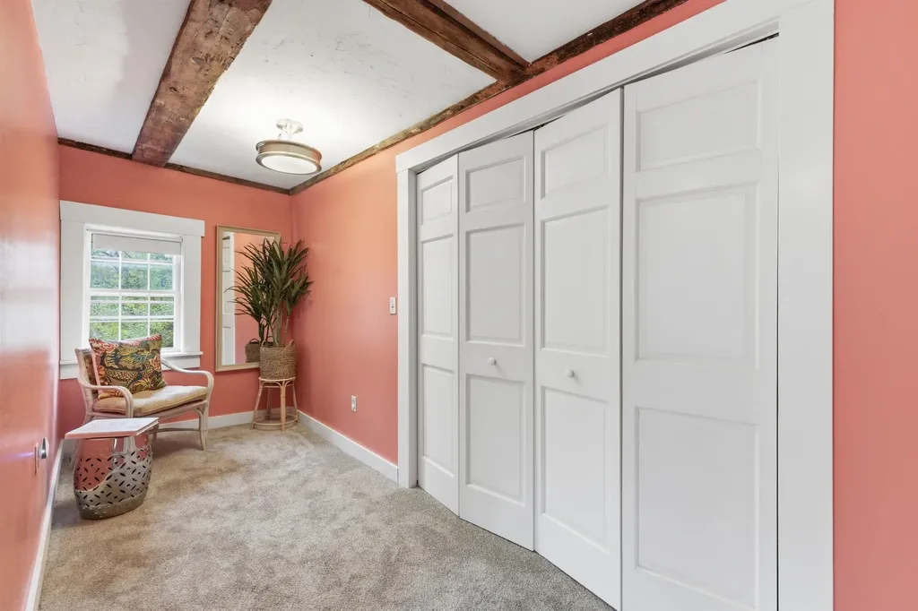 2671 Parade Road Laconia NH 03246