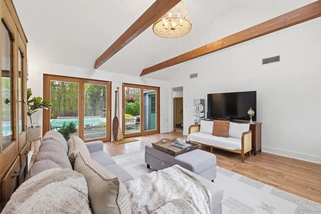 2671 Parade Road Laconia NH 03246