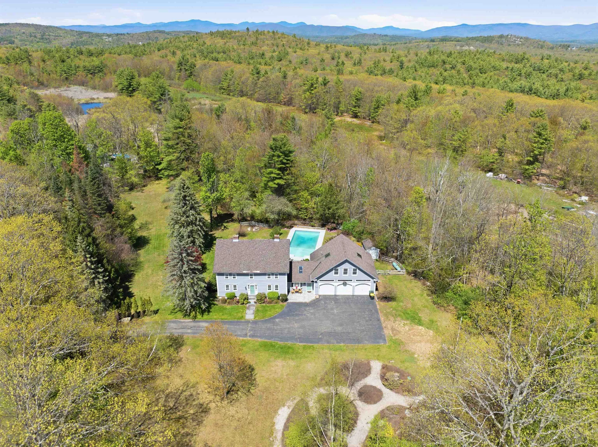 2671 Parade Road Laconia NH 03246
