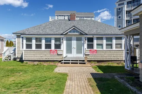 21 Fuller Acres Hampton NH 03842