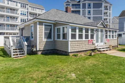 21 Fuller Acres Hampton NH 03842