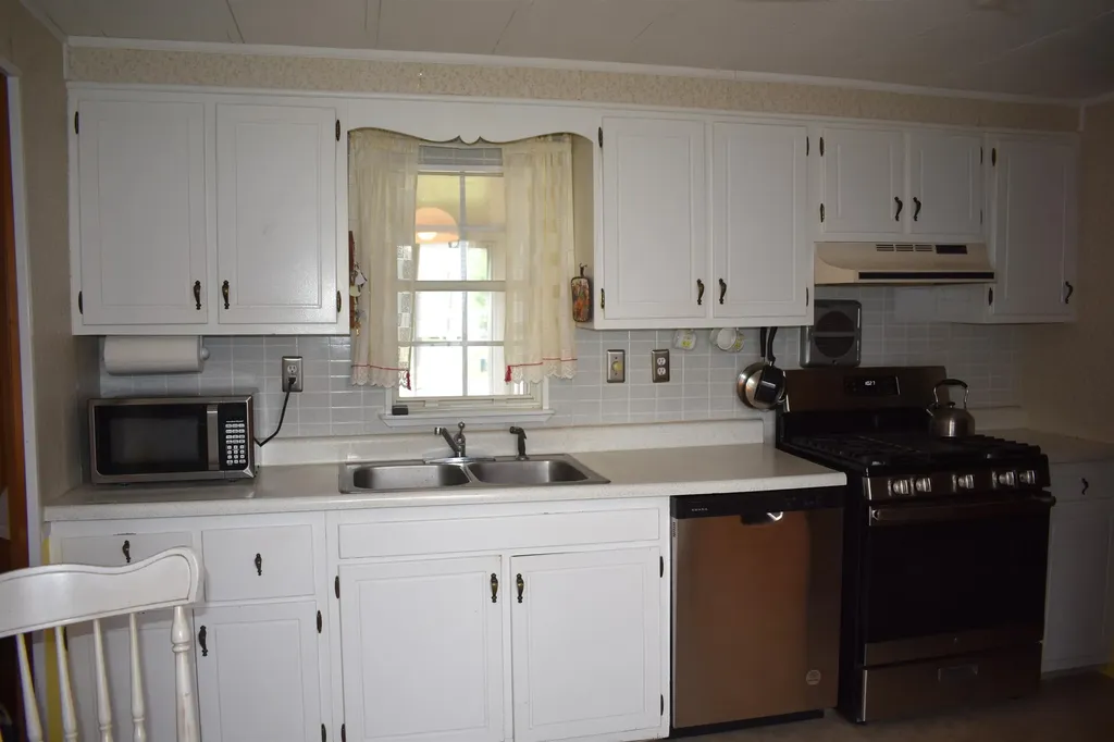 6 Country Meadows Drive Rindge NH 03461