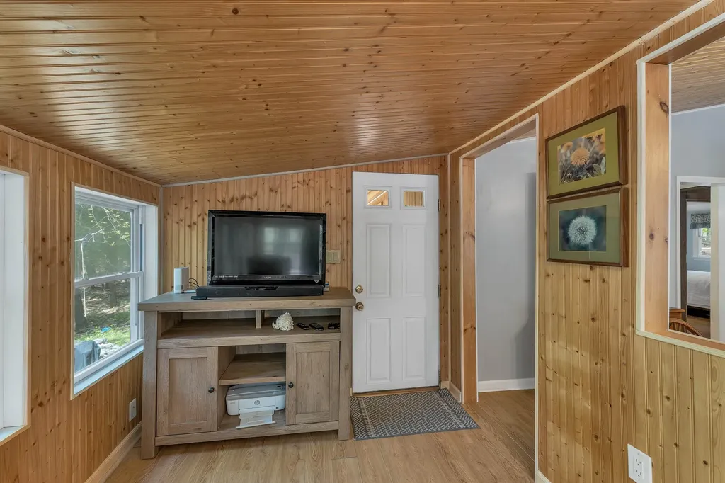 34 Finethy Road Alton NH 03809