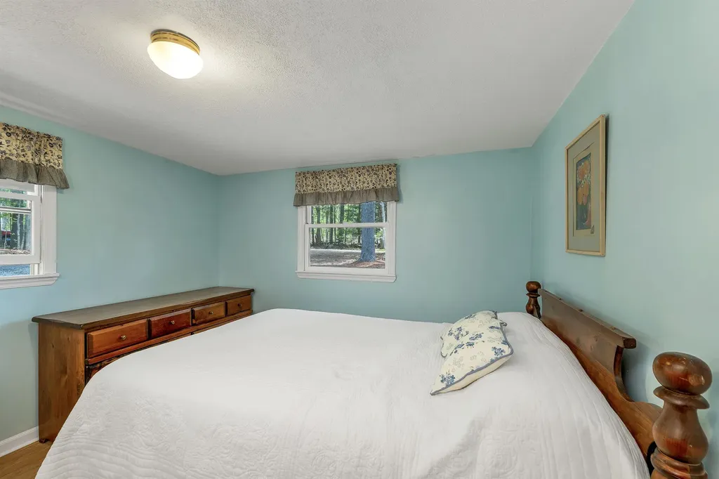 34 Finethy Road Alton NH 03809