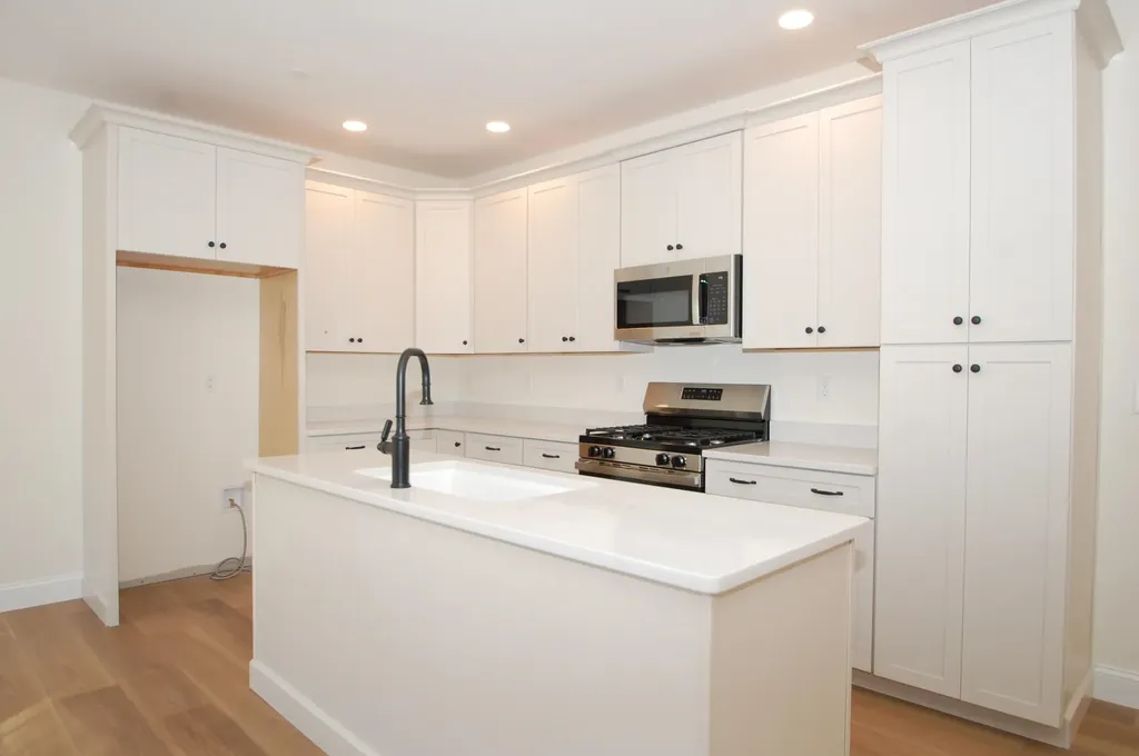 3B Dearborn Circle Goffstown NH 03045