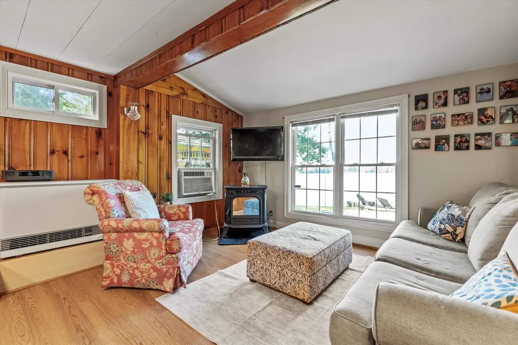 42 Brewster Road Barnstead NH 03225