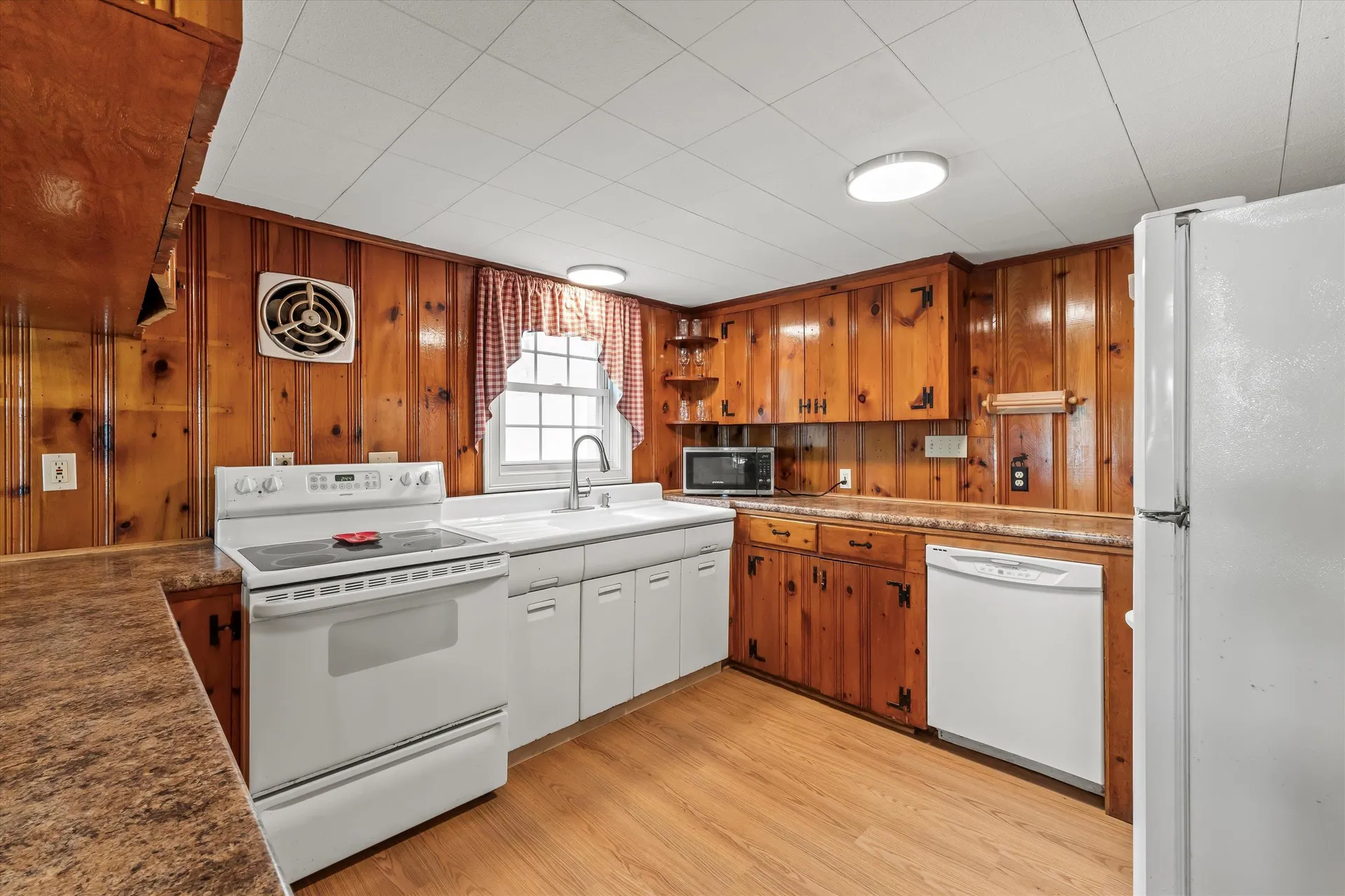 42 Brewster Road Barnstead NH 03225