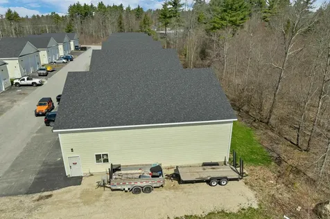262/264 Isinglass Circle Barrington NH 03825