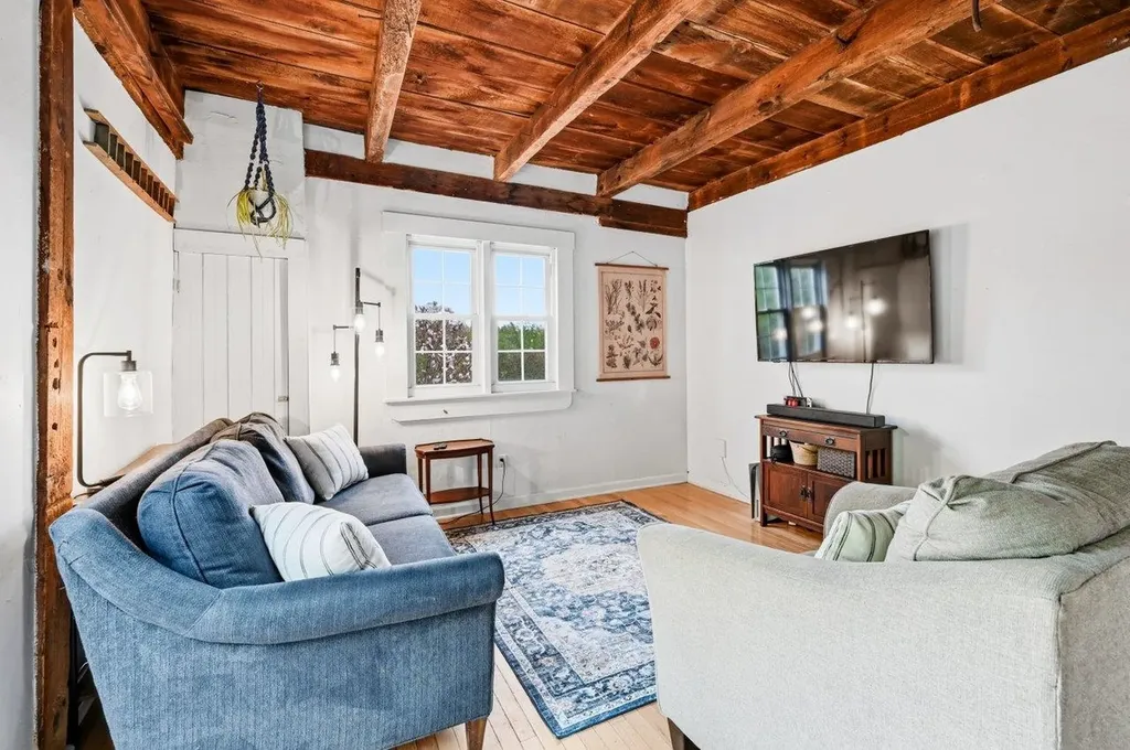 236 Tolend Road Barrington NH 03825
