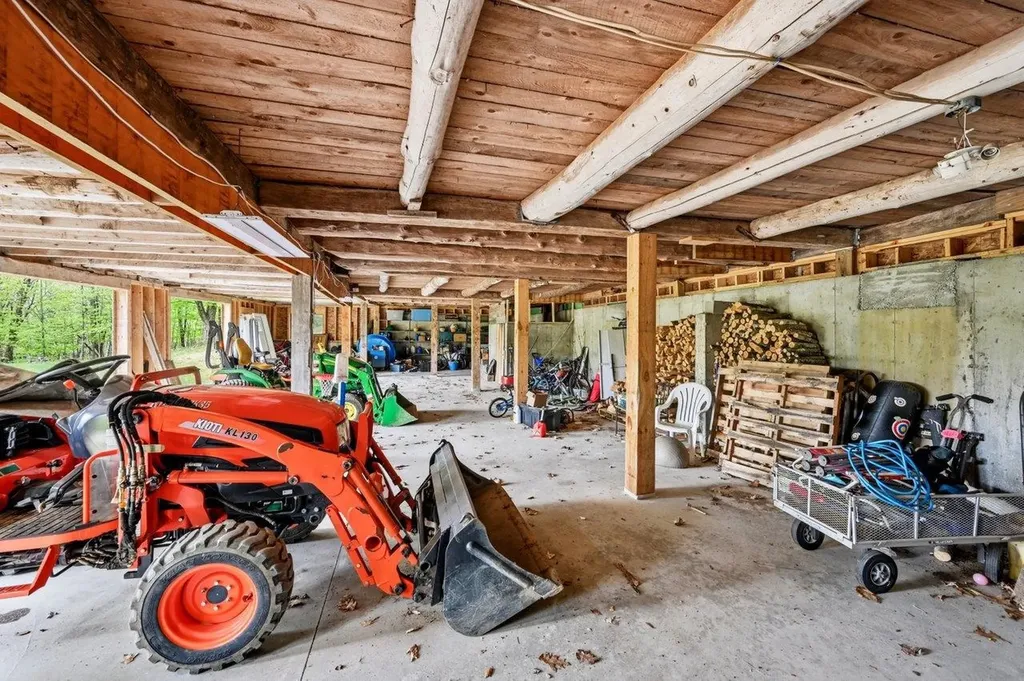 236 Tolend Road Barrington NH 03825