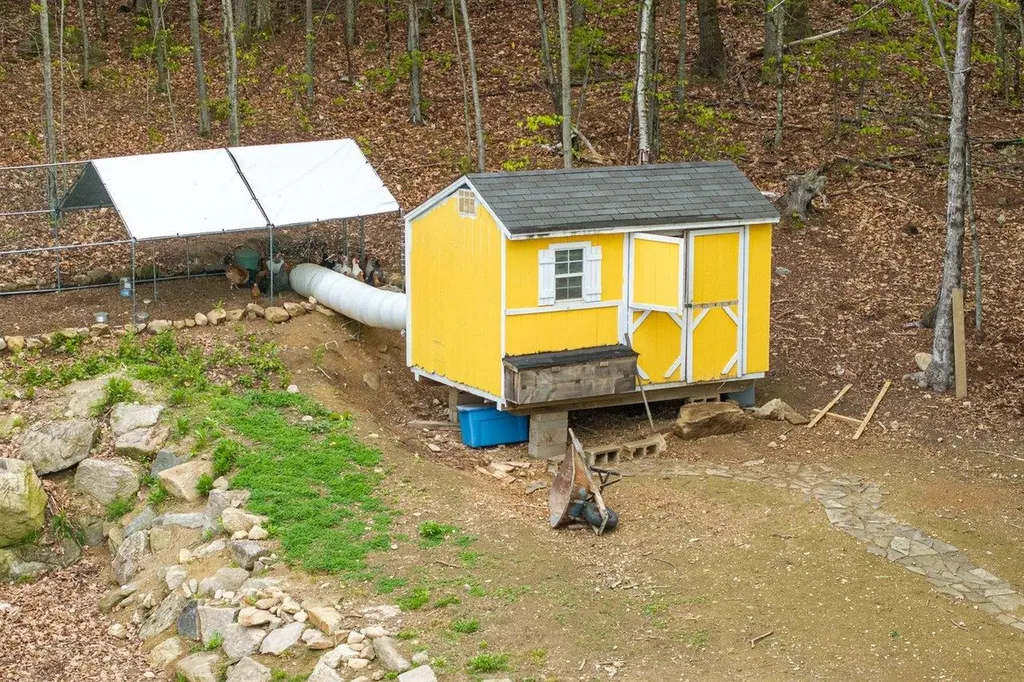 236 Tolend Road Barrington NH 03825
