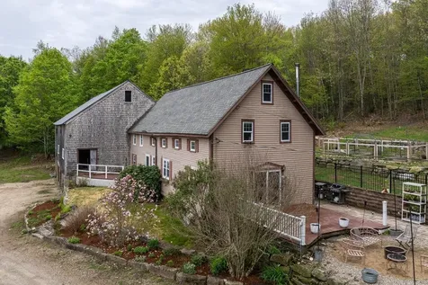 236 Tolend Road Barrington NH 03825