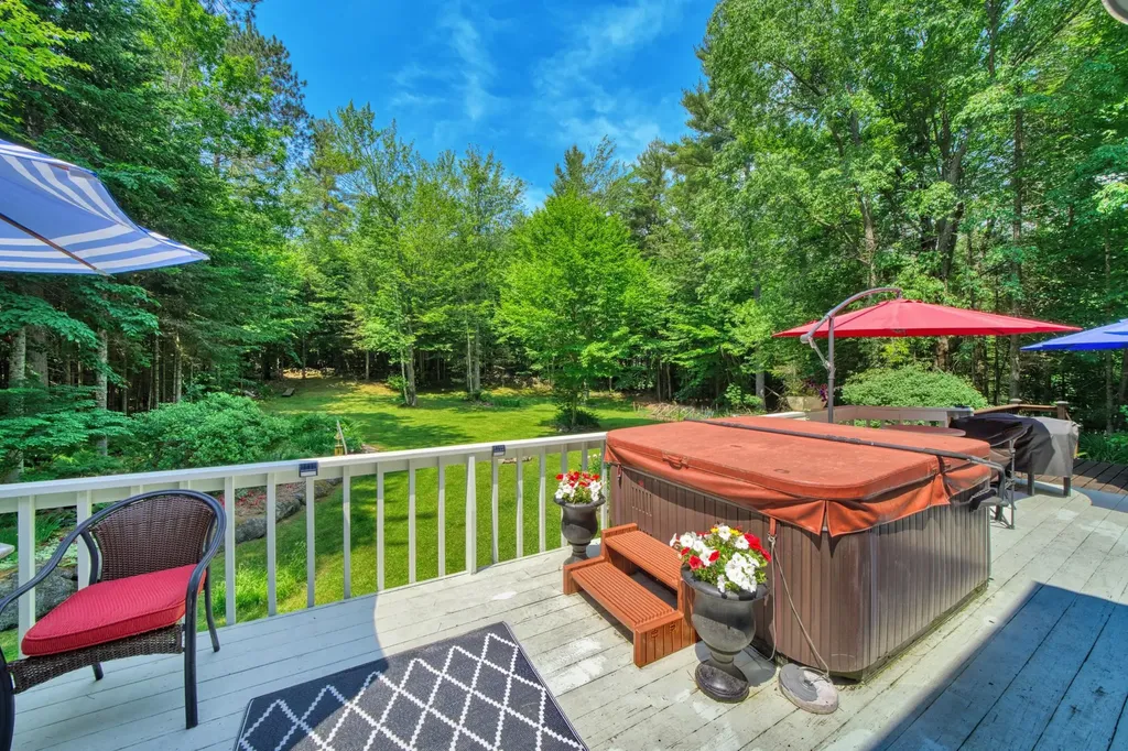 22 Pine Ridge Road Sunapee NH 03782