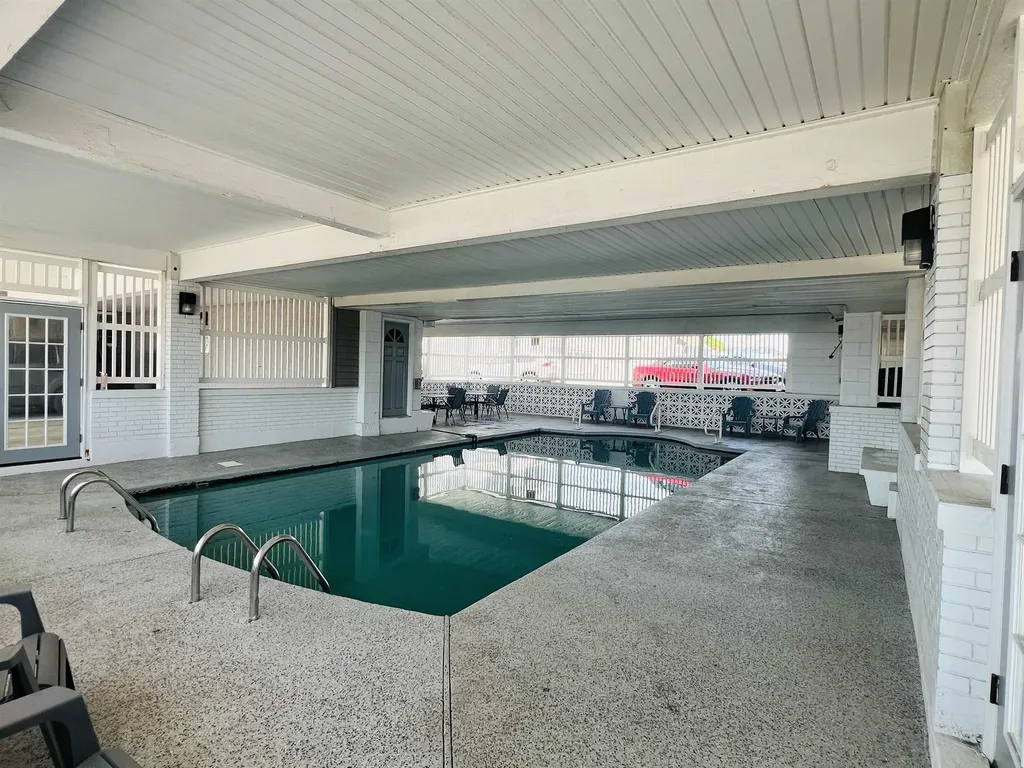 6 Ashworth Avenue Hampton NH 03842