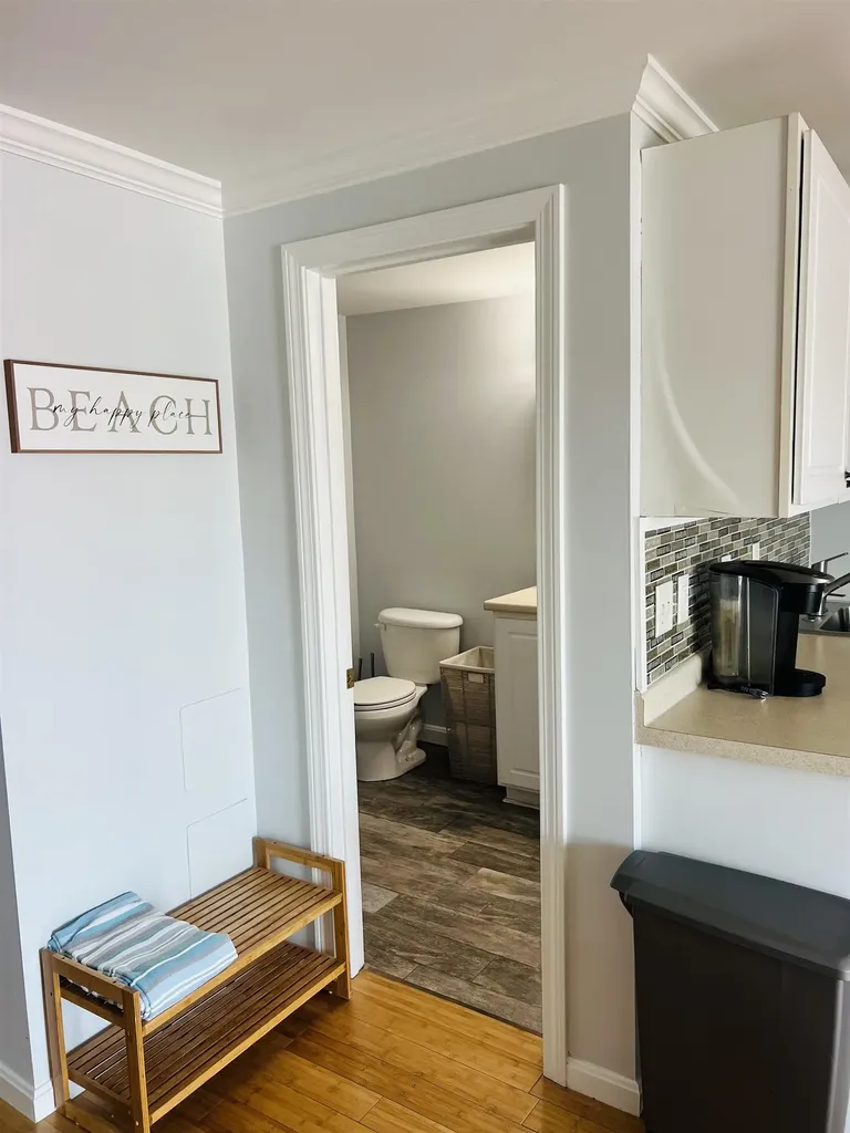 6 Ashworth Avenue Hampton NH 03842