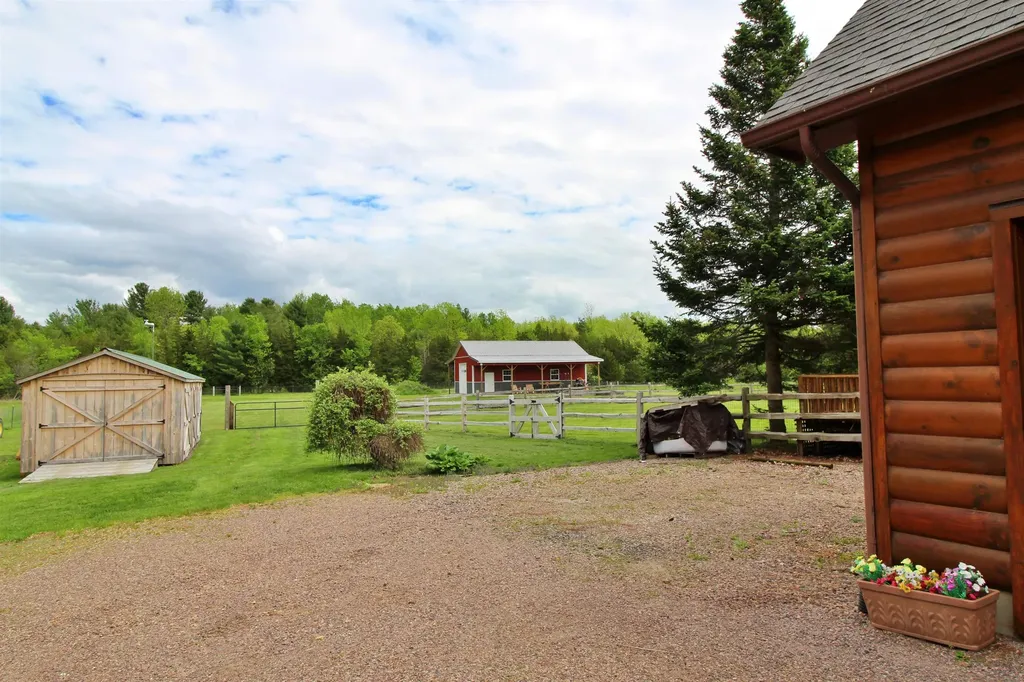 8 Maynard Court Grand Isle VT 05458