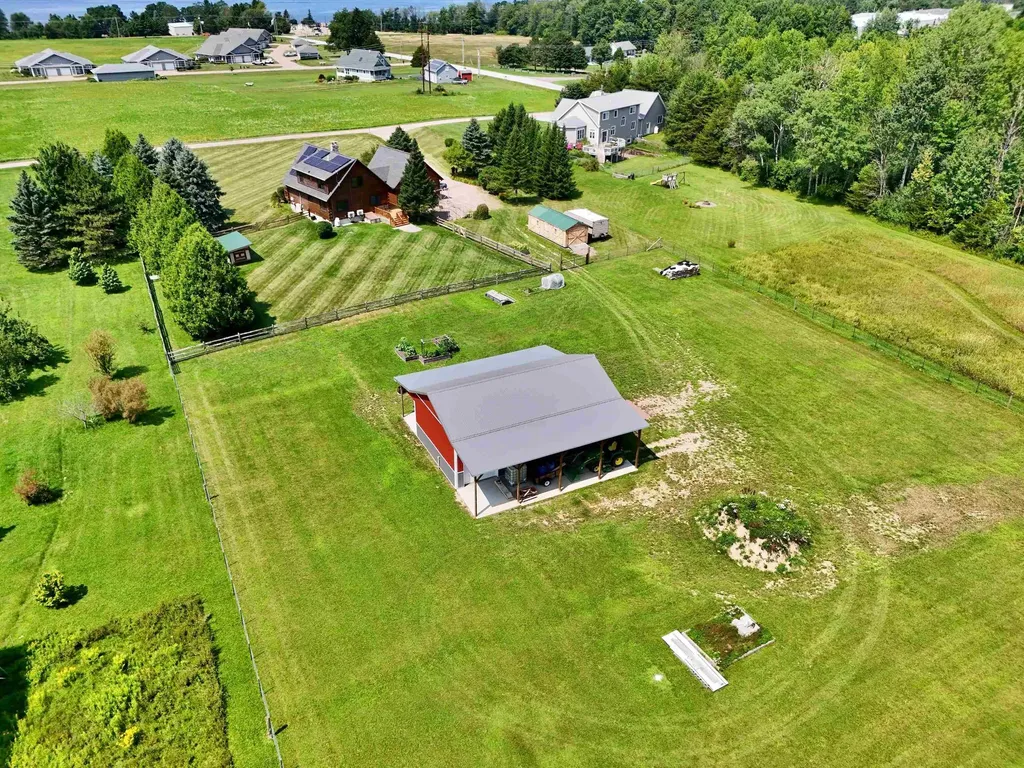 8 Maynard Court Grand Isle VT 05458