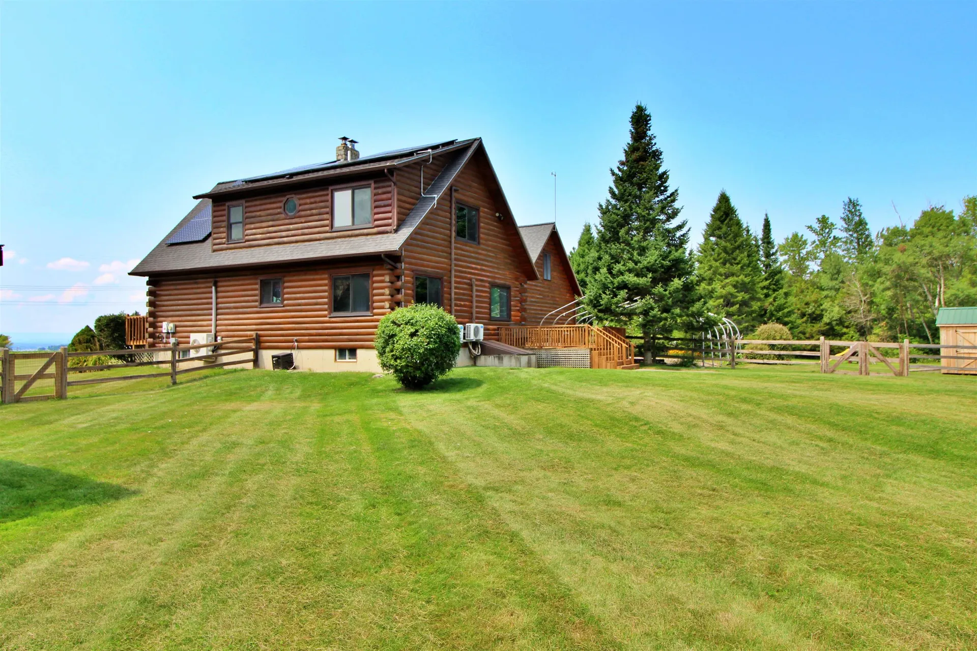 8 Maynard Court Grand Isle VT 05458
