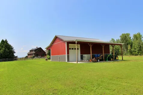 8 Maynard Court Grand Isle VT 05458