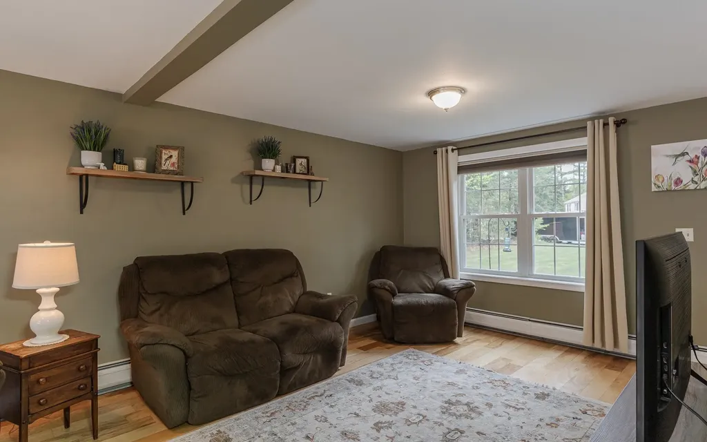 91 Katie Lane Swanzey NH 03446