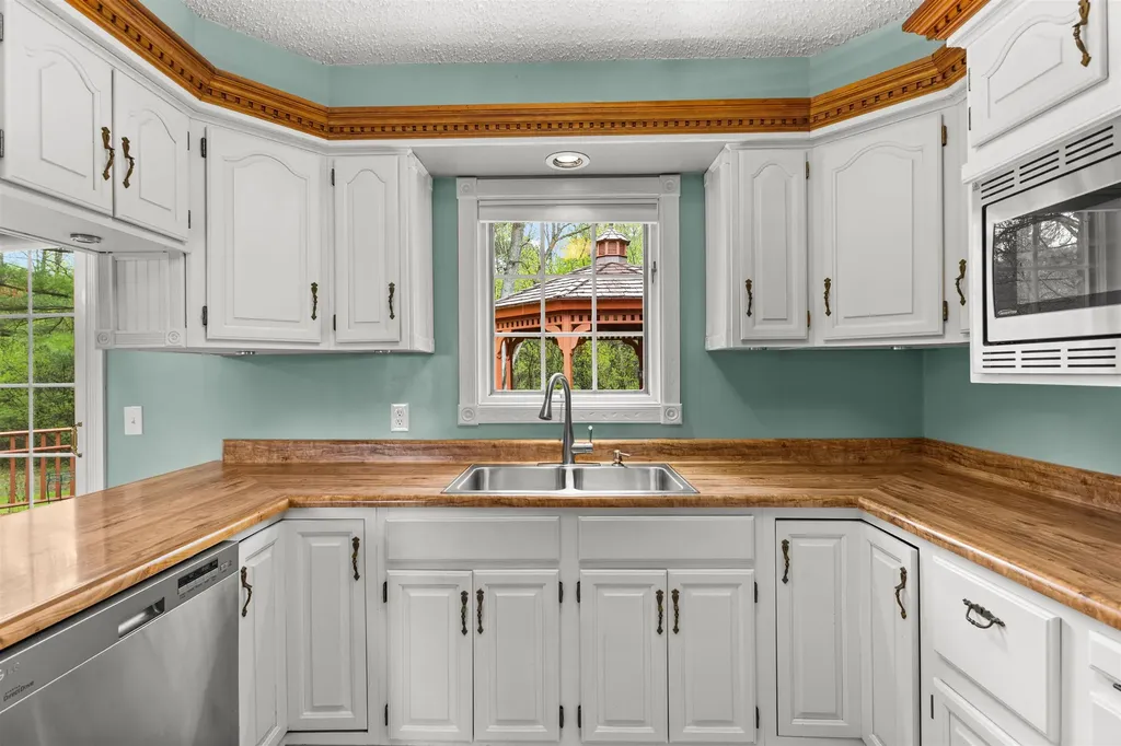 20 Patton Woods Road Charlotte VT 05445