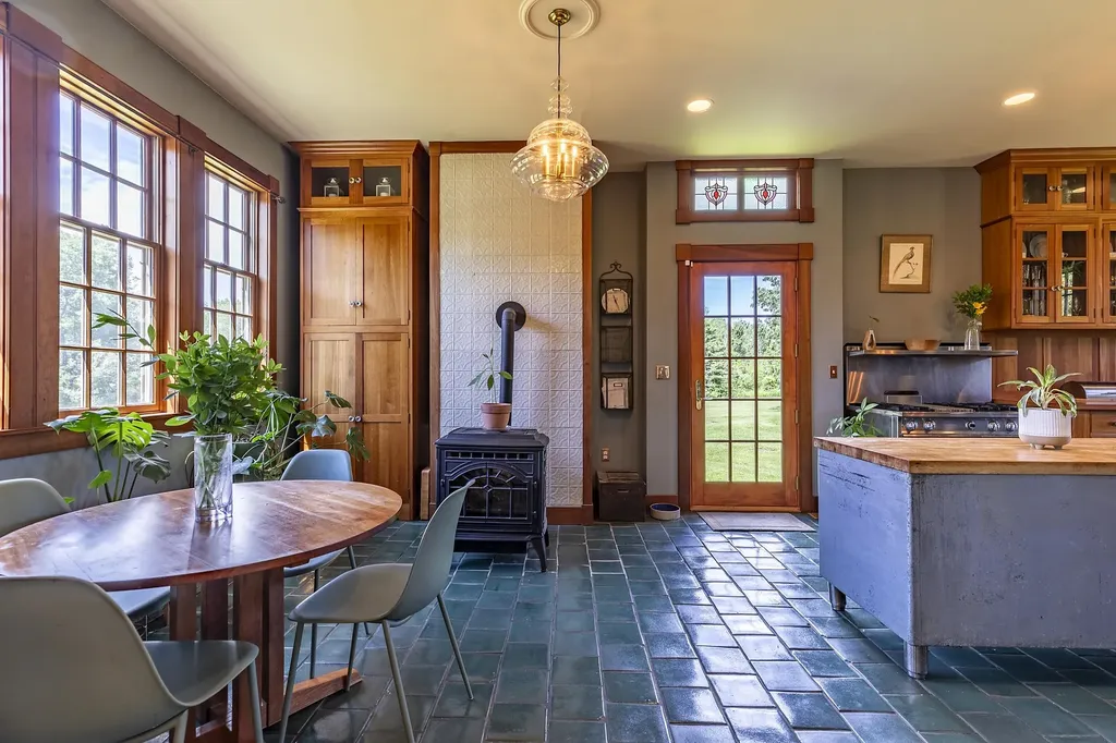 1268 Myers Road Shaftsbury VT 05262