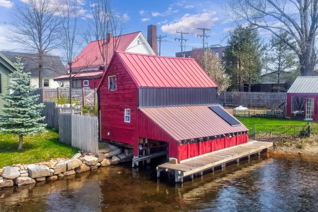 92 Water Street Laconia NH 03246
