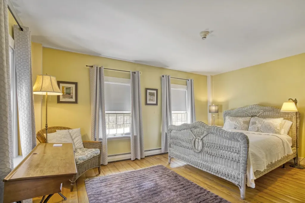 499 Andover Road New London NH 03257