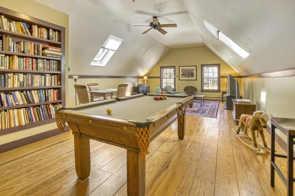 499 Andover Road New London NH 03257