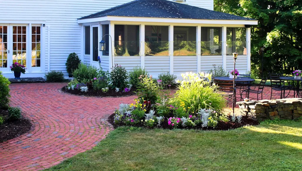 499 Andover Road New London NH 03257